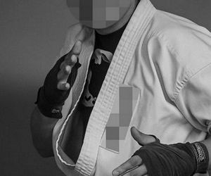 Brzeski. 25-latek wypadł z balkonu i zginął. Śmiertelny wypadek podczas urbexu [ZDJĘCIA].