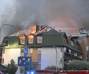 Pożar w Ząbkach zniszczył im życie. Wyszliśmy, jak staliśmy