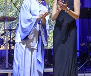 Zalia podbija scenę i serca fanów. Dlaczego mówi o niej cała Polska?