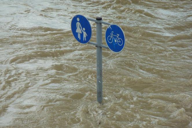 Powódź w Niemczech. Ratownicy widzą niewielkie szanse na znalezienie żywych osób 