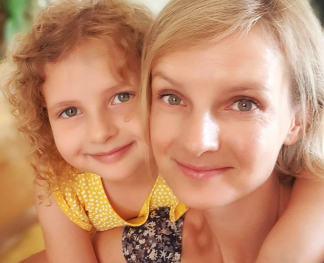 Choroba 6-letniej gwiazdy M jak miłość. Hania Nowosielska i jej mama ujawniły co się dzieje - ZDJĘCIA