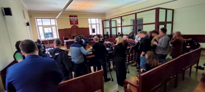Piotrków Tryb. Druga rozprawa w procesie Sebastiana M. Kierowcy BMW odczytano akt oskarżenia [ZDJĘCIA].