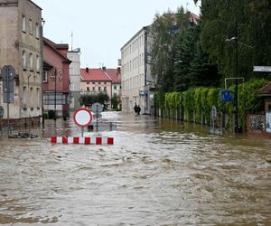 Deszcz nie odpuszcza! IMGW i RCB aktualizują ostrzeżenia