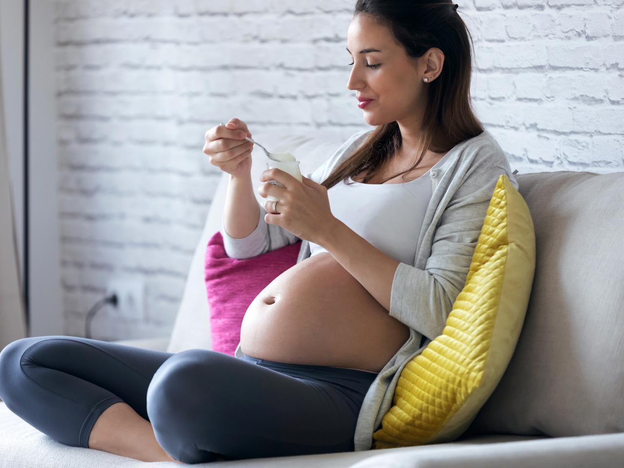 Jedzenie dobre dla przyszłej mamy. Zobacz galerię produktów, które trzeba jeść w ciąży!