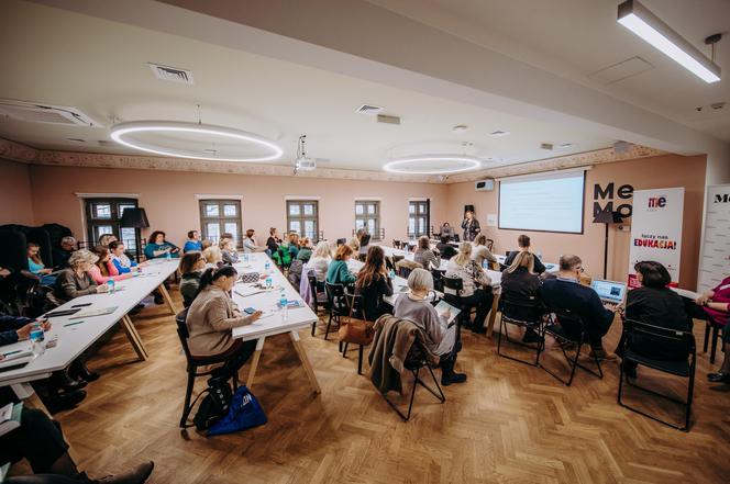 Odbyła się konferencja „W kręgu wsparcia”. Pedagodzy uczyli się jak pomagać uczniom