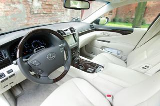 Lexus LS 460