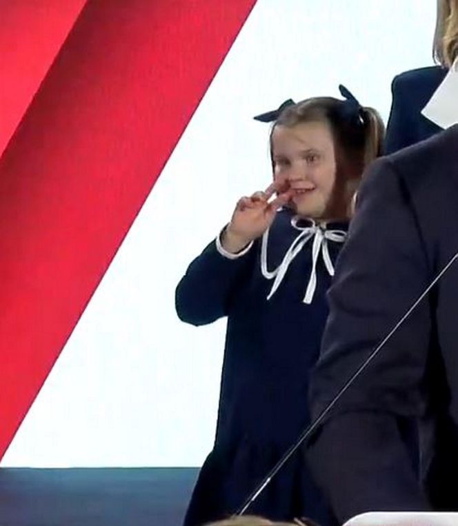 Karol Nawrocki z rodziną. Jego córka skradła show na wieczorze wyborczym