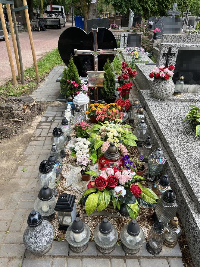 Katarzyna, Wiktoria i Klara spoczęły w jednej mogile. Widok grobu ofiar tragedii w Bukowinie Tatrzańskiej chwyta za serce