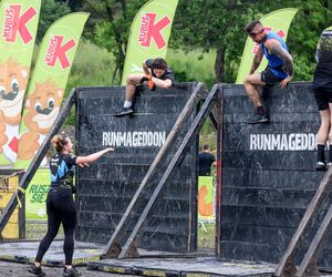 Runmageddon w Katowicach 2025. Błoto, pot i triumf na Hałdzie Kostuchna