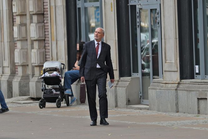 Chodzi bo nie może jeździć