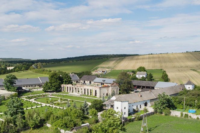 Sobków i okolice. Mieszkańcy oraz znane miejsce