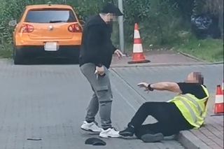 Dostawca jedzenia pobił ochroniarza w Warszawie! Poszło o parkowanie na Ochocie 