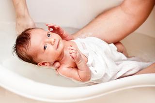 Kąpiel niemowlęcia. Jak powinna wyglądać codzienna toaleta dziecka?