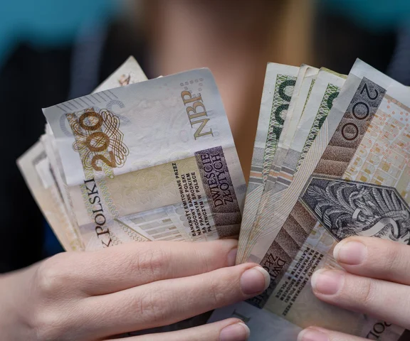 Chorujesz? Od października 2025 ruszają wypłaty do 4134 zł