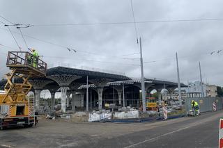 Dworzec Metropolitalny gotowy w 60 procentach. Niektóre drogi dojazdowe są już gotowe [GALERIA]