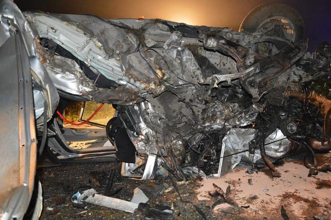 Koszmarny wypadek w Pomorskiem. Z Passata została miazga