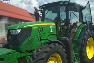 Potężne traktory z podejrzanymi numerami VIN. Dwa drogie ciągniki rolnicze trafiły na policyjny parking