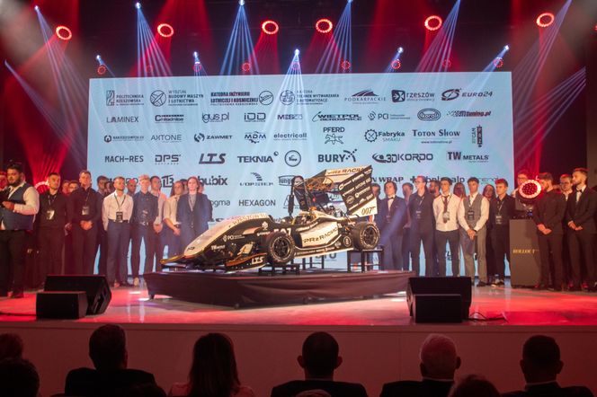 Studenci z Politechniki Rzeszowskiej zbudowali bolid