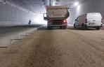 Betonowanie nawierzchni tunelu w Zielonkach na północnej obwodnicy Krakowa
