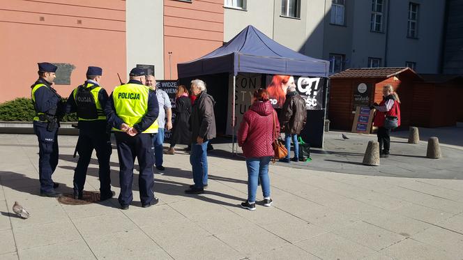 Protest przed biurem PiS w Bydgoszczy