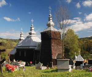 To sławna niewielka wieś w Małopolsce. Kiedyś wyrabiano w niej drewniane zabawki