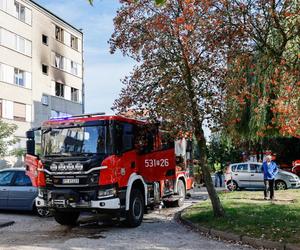 Pożar w bloku w Ostrowie Wielkopolskim. Nie żyje jedna osoba, 10 jest rannych