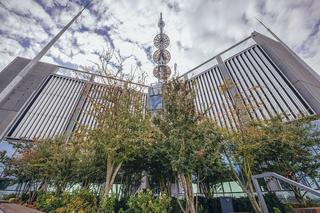 Najwyższy otwarty taras w Unii Europejskiej otworzy się w Warszawie! Spacer wśród drzew ponad 200 m nad ziemią