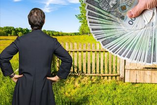 Jest decyzja ws. proboszcza, który sprzedał ziemię za astronomiczną kwotę! Prokuratura mówi o kontrowersjach