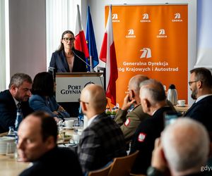 Posiedzenie sejmowej Komisji Infrastruktury w Porcie Gdynia