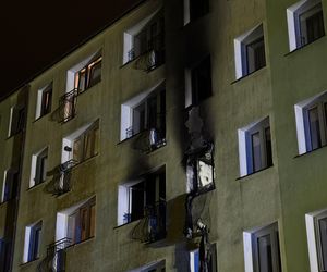 Nie żyje jedna z osób poszkodowanych w pożarze bloku w Koszalinie