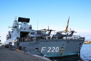 Niemiecka fregata w Kopenhadze. NATO wzmacnia ochronę Danii przed tajemniczymi dronami