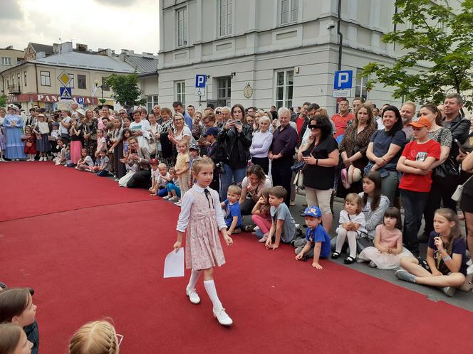 Siedlczanie mogli wsiąść w wehikuł czasu i zobaczyć ulicę Pułaskiego - Piękną sprzed stu lat