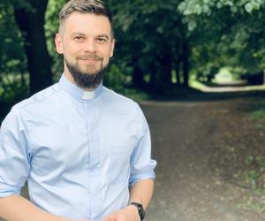Proboszcz Robert chwali się żoną i trójką dzieci. Celibat to wielki błąd