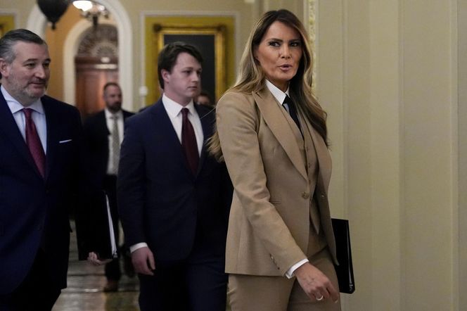 Milczała przez lata. Teraz Melania Trump mówi o intymnych zdjęciach w sieci.