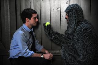 Wilfred (Jason Gann), Ryan (Elijah Wood)