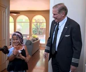 Poleciał aż do Tokio, by znaleźć zgubę obcej dziewczynki. Internauci nie kryją wzruszenia