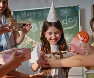 Kiedyś wystarczyły cukierki, dziś trzeba kupić prezenty dla całej grupy