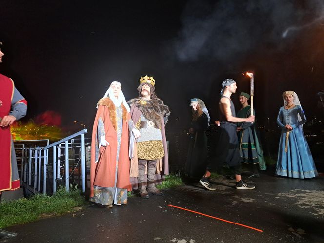 Małopolskie Królewskie Widowisko na Wiśle w ramach 24. Parady Smoków