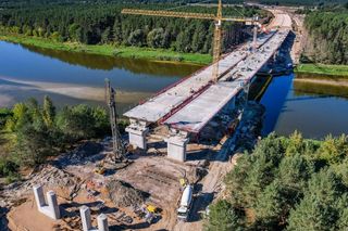 W pobliżu tej miejscowości na Podlasiu powstaje imponująca estakada. Połączy drogę S19 na Podlasiu 