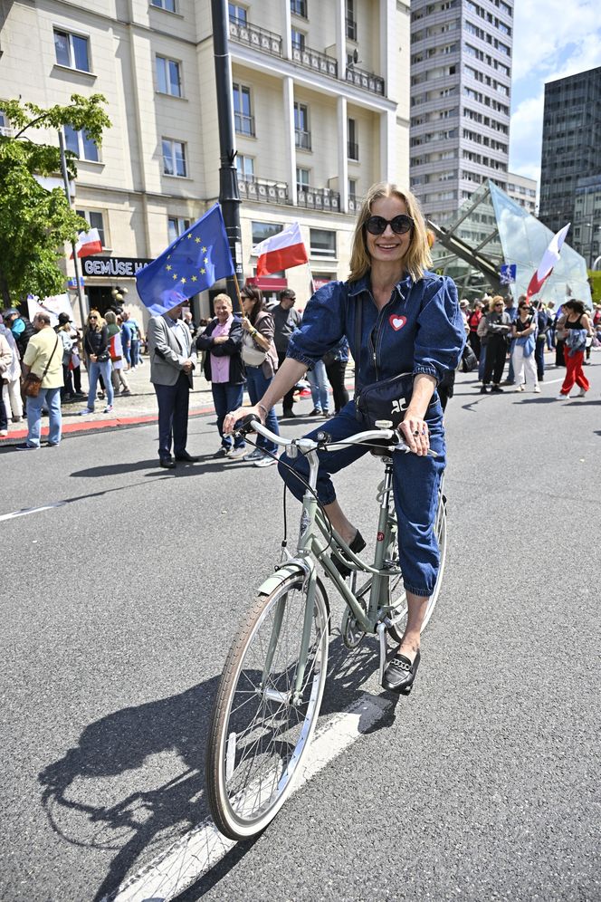 Magda Cielecka maszeruje dla Rafała Trzaskowskiego