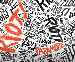 Paramore - 5 ciekawostek na 15 rocznicę wydania albumu Riot! | Jak dziś rockuje?