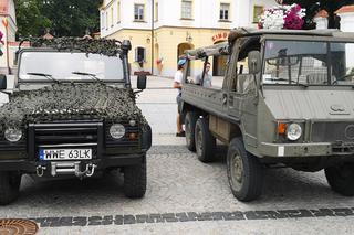 Białystok. IX Podlaski Piknik Militarny “Misja WSCHÓD”. Prezentacja na Rynku Kościuszki