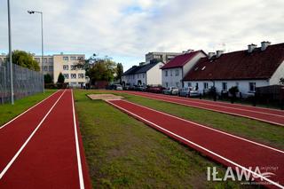 W SP4 w Iławie dzieci już korzystają z odnowionego boiska
