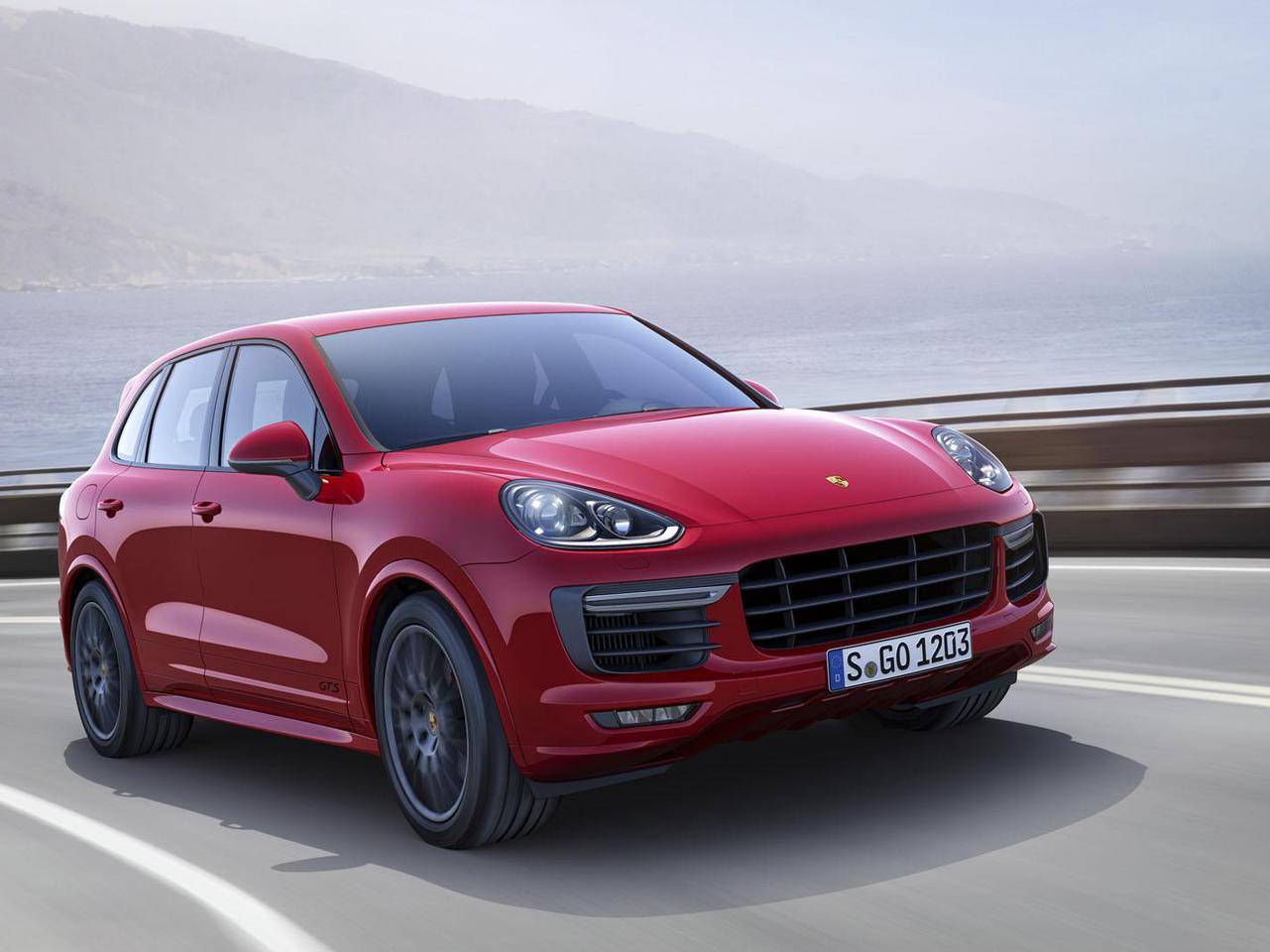 2015 Porsche Cayenne GTS