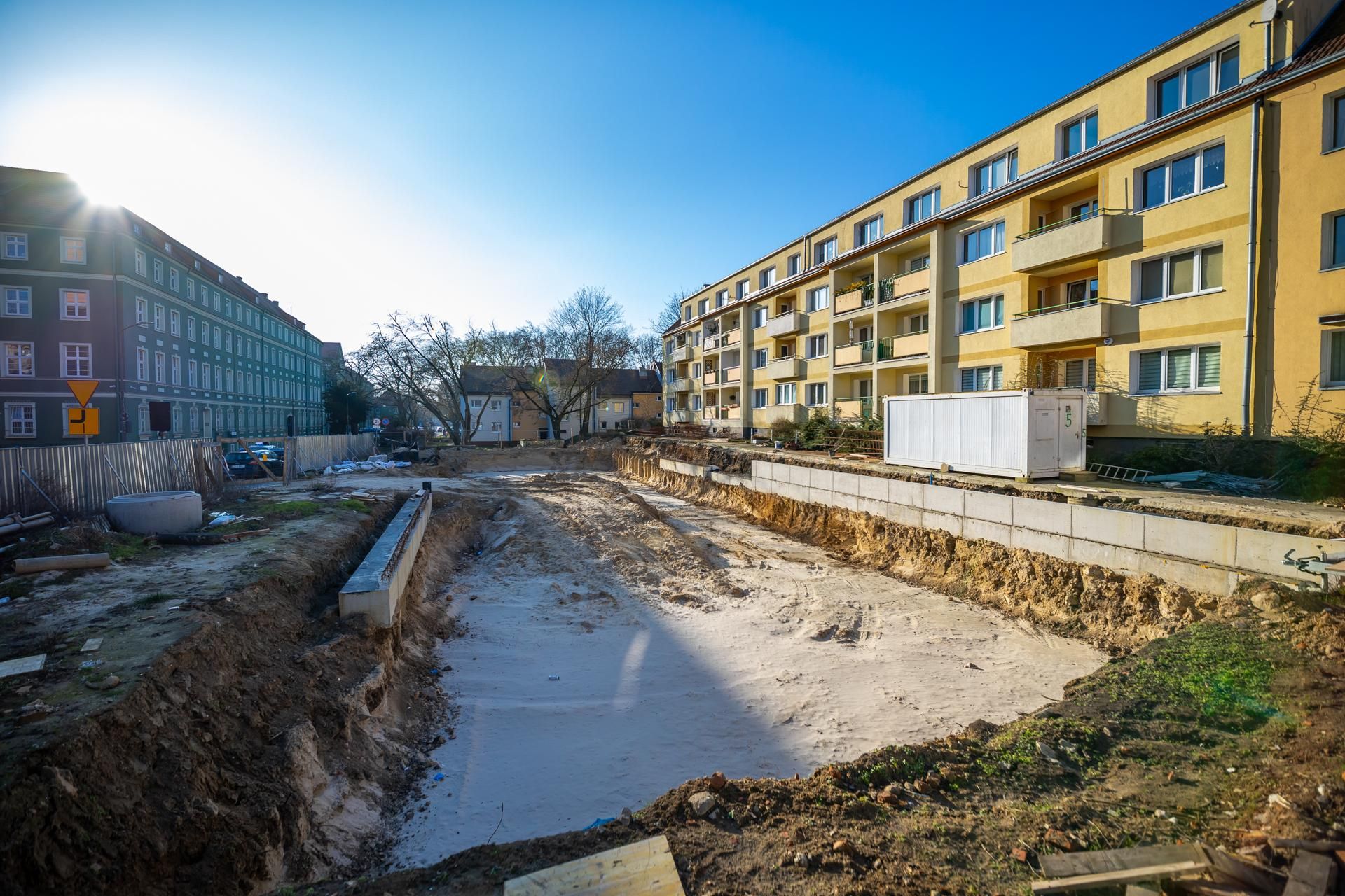 Wstrzymana budowa bloku przy ul. Szymanowskiego w Szczecinie