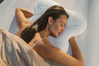 Poduszka na prezent, czyli praktyczny i troskliwy upominek na każdą okazję