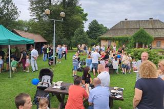 Szklany Dom w Ciekotach to niezwykłe miejsce w Górach Świętokrzyskich