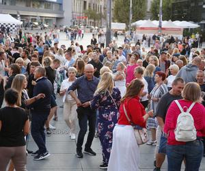 Potańcówka w centrum Katowic. Wyspiański znów porwał tłumy do szalonej zabawy