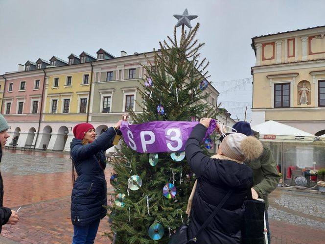  Zamojskie przedszkola i szkoły dekorowały choinki