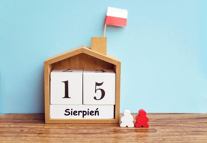 Sierpień